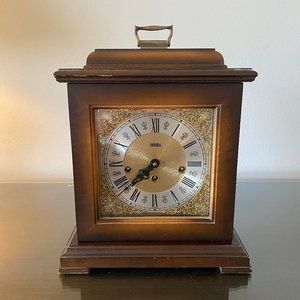 Endura Key-Wound Mantel Clock